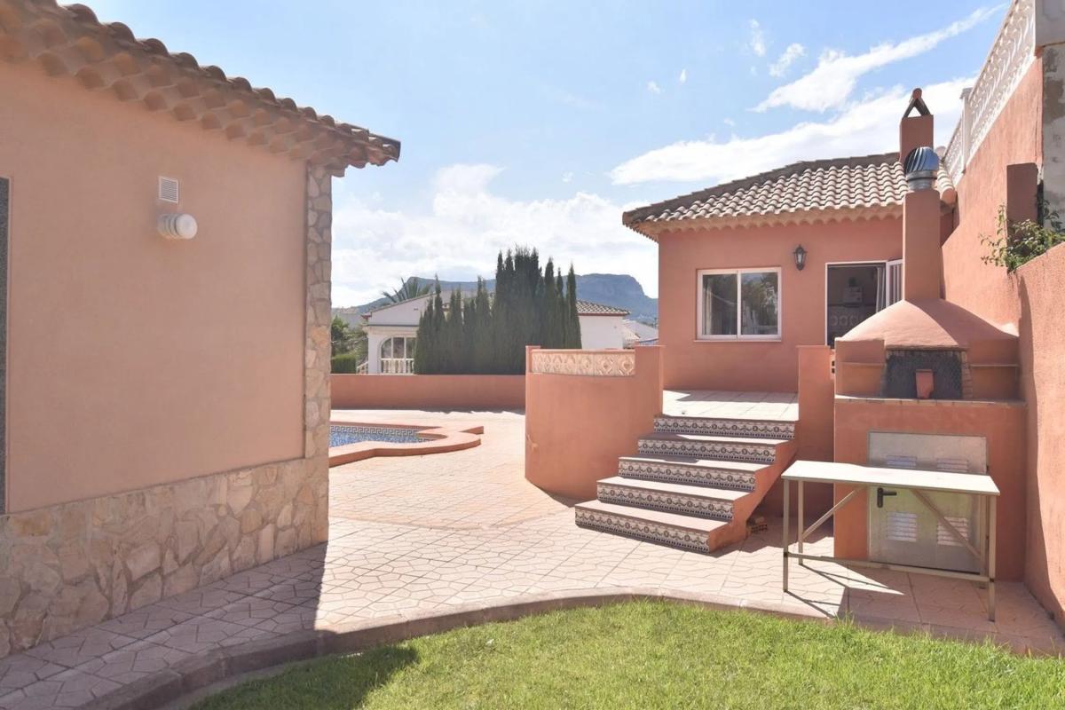 Sale of independent chalet in Partida Los Pinos, Calpe
 photo 4