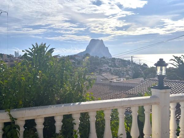 Independent chalet for sale in Urbanización Canuta de Ifach, Calpe
thumbnail 1