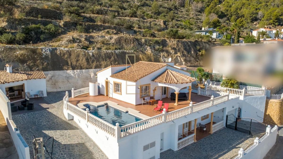 Sale of independent chalet in Oltamar-Cucarres, Calpe
 photo 4