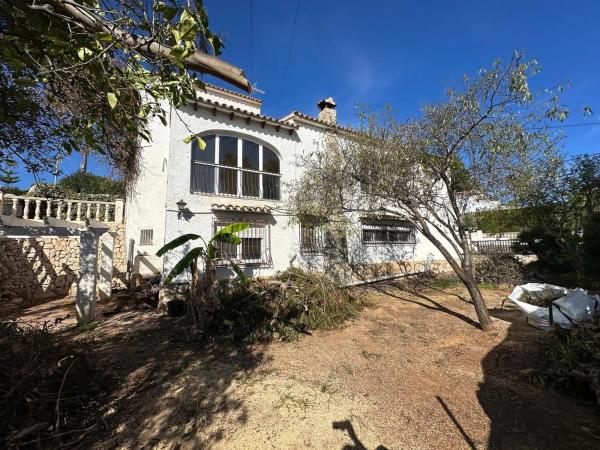 Chalet independiente en venta en Partida Calalga, Calpe
photo 1