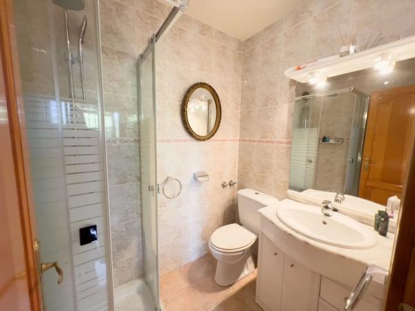 Chalet wolnostojący na sprzedaż w  Partida les Cucarres, 38, Kalpe photo 1