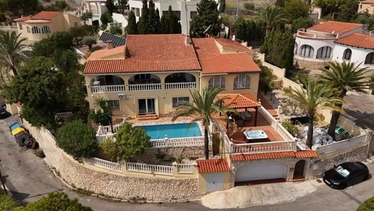 Продажа отдельного шале в Partida Maryvilla, Кальпе photo 4