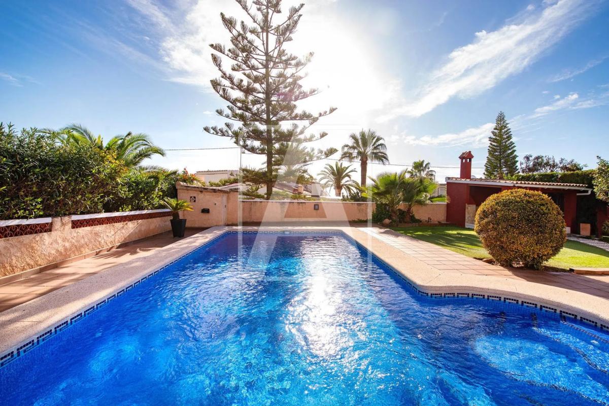 Sale of independent chalet in Cometa-Carrió, Calpe
 photo 2