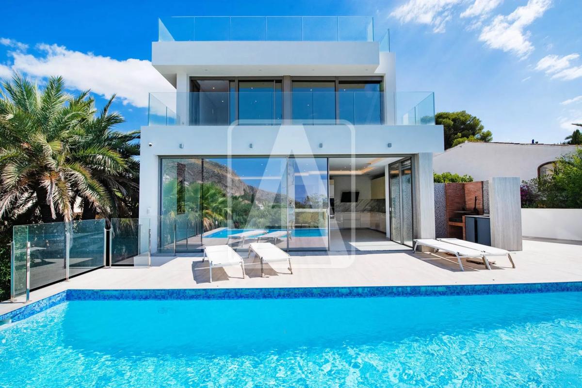 Sale of independent chalet in Canuta, Calpe
 photo 2