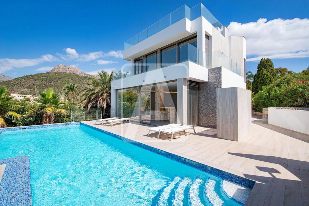Sale of independent chalet in Canuta, Calpe
 photo 5