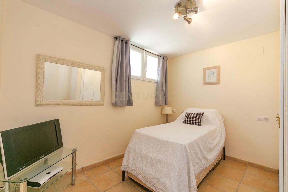 Sale of independent chalet in Partida Empedrola Sup, 27, Calpe
photo 5