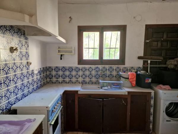 Chalet wolnostojący na sprzedaż w  Urbanización Canuta de Ifach, Kalpe photo 1