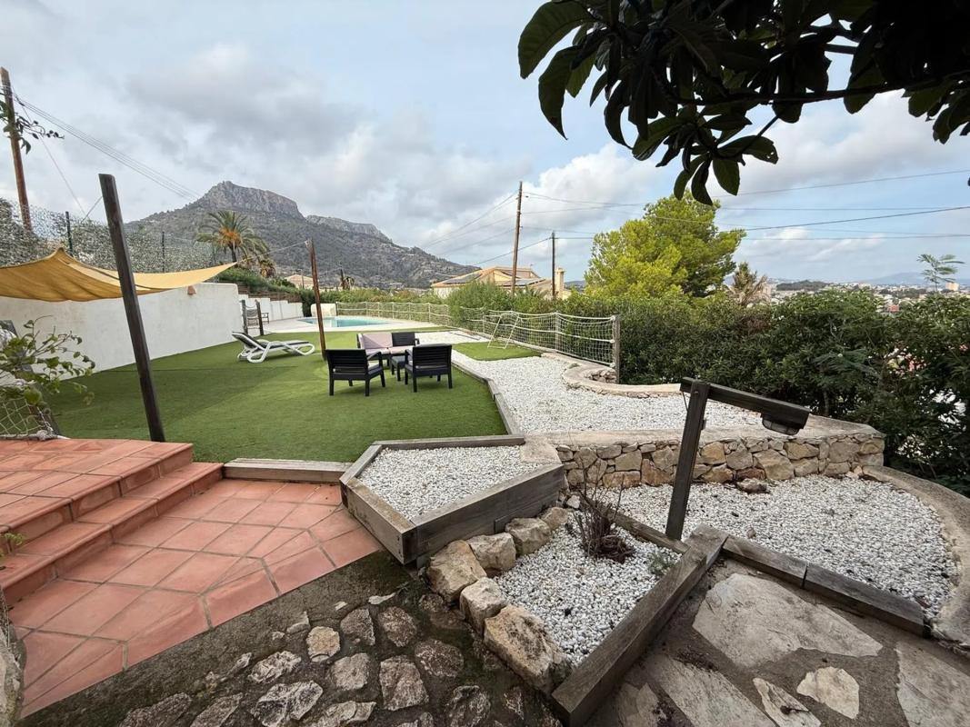 Продажа отдельного шале в  Partida Maryvilla, Кальпе photo 3