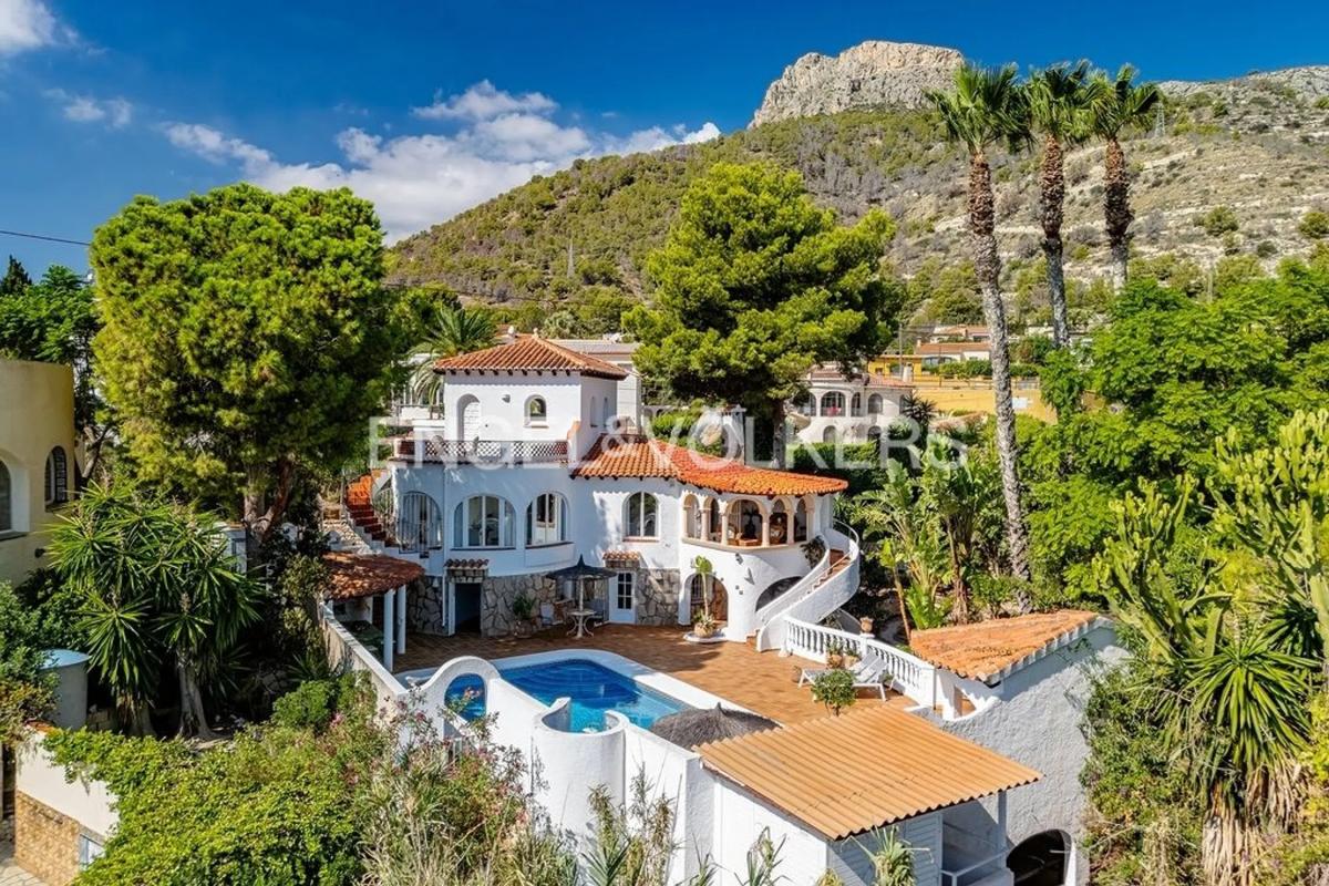 Sale of independent chalet in Manzanera-Tosal, Calpe
photo 1
