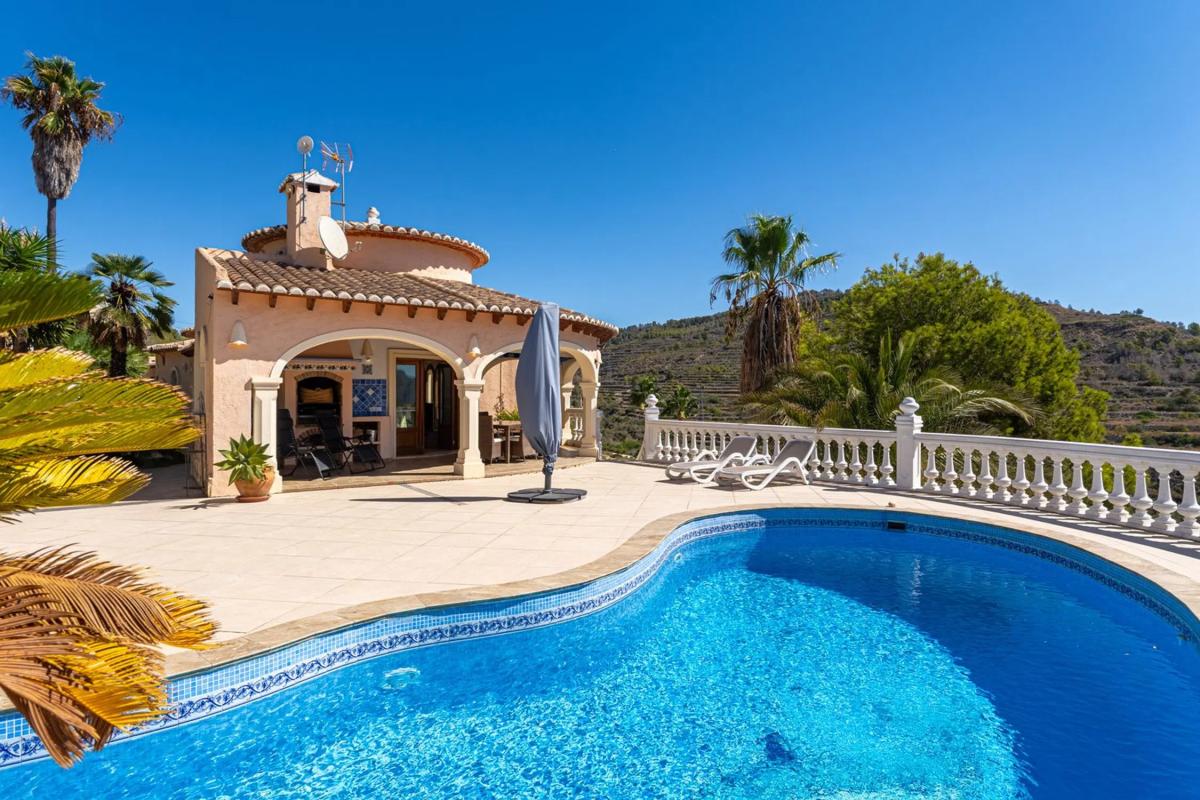 Sale of independent chalet in Partida la Empedrola, Calpe
 photo 3