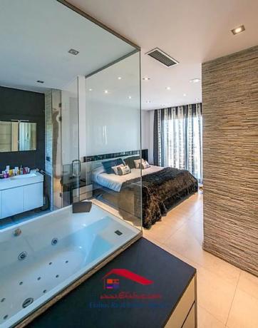 Independent chalet for sale in Urbanización Canuta, Calpe
thumbnail 1