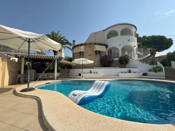Independent chalet for sale in Urbanización Canuta de Ifach, Calpe
thumbnail 2