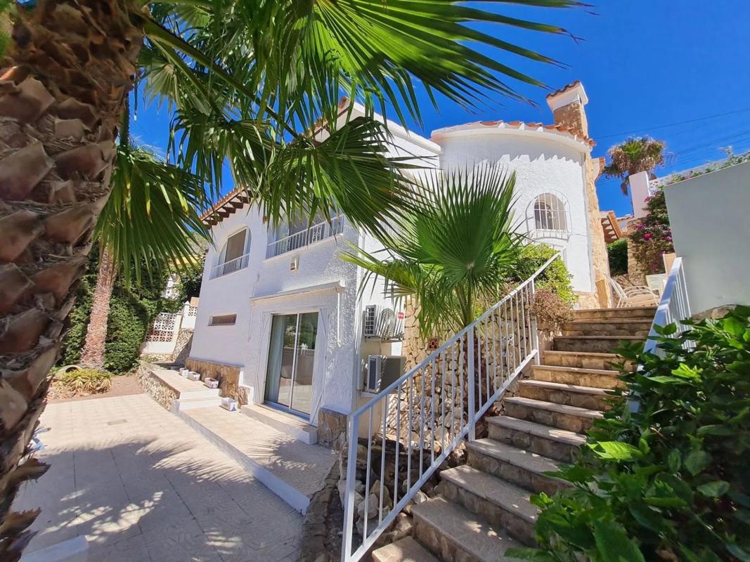 Sale of independent chalet in Canuta, Calpe
photo 4