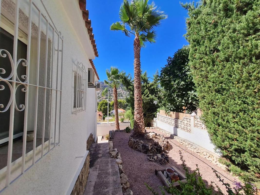 Sale of independent chalet in Canuta, Calpe
photo 5