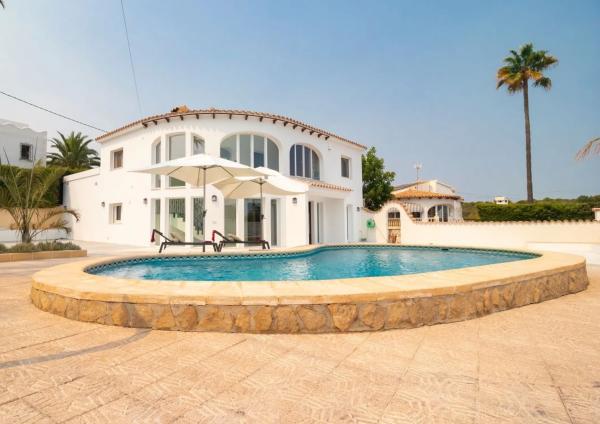 Independent chalet for sale in Partida Colari, Calpe
photo 1
