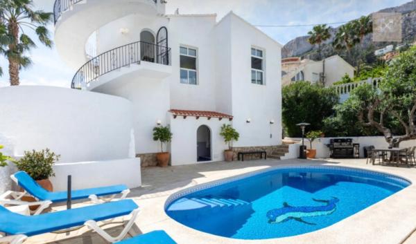Chalet independiente en venta en maryvilla, Calpe
 photo 1