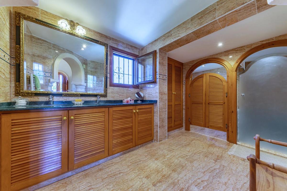 Sale of independent chalet in Cometa-Carrió, Calpe
photo 2