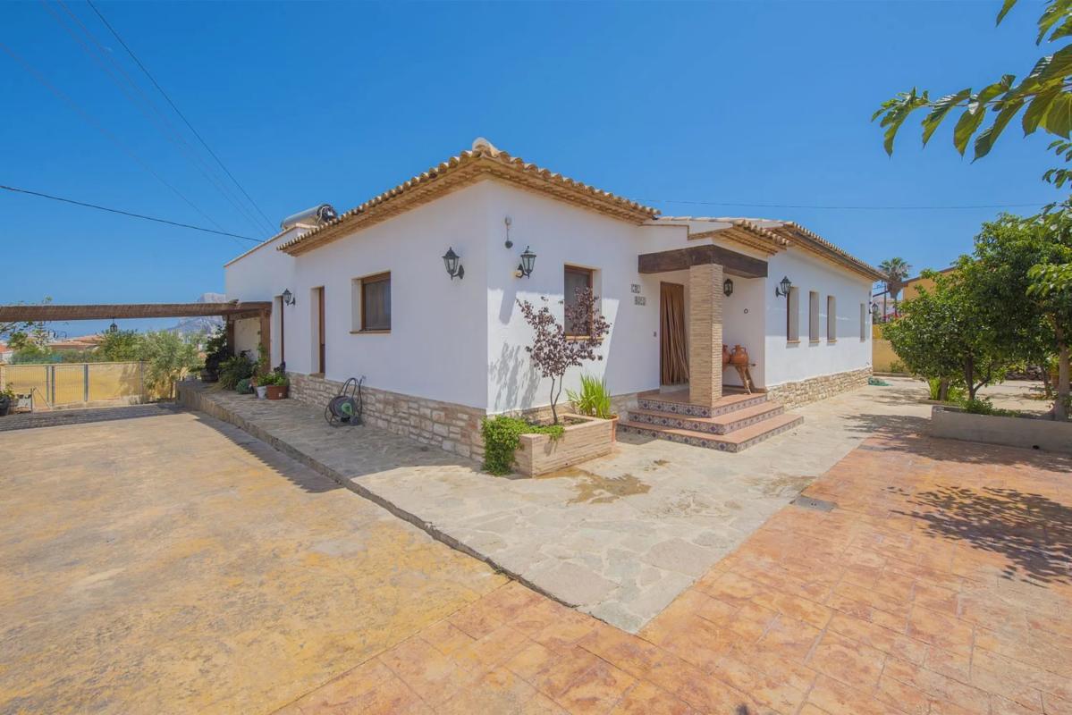 Продажа отдельного шале в  Partida Benicolada, Кальпе photo 5
