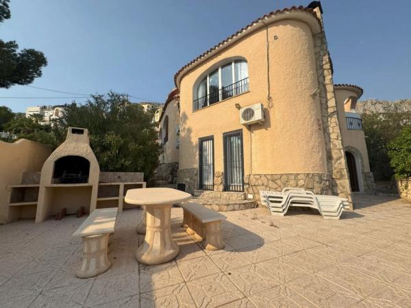 Chalet independiente en venta en Partida Maryvilla, Calpe
 photo 1