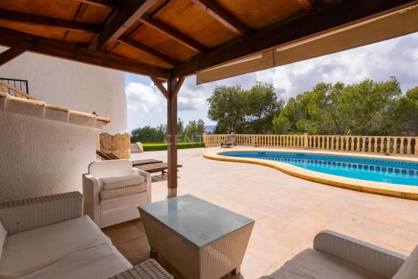 Independent chalet for sale in Partida la Empedrola, 7, Calpe
photo 1