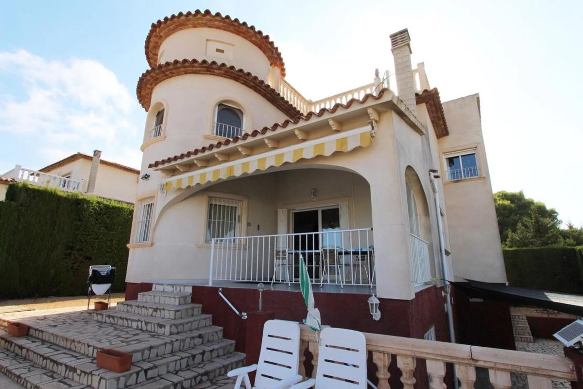 Sale of independent chalet in Manzanera-Tosal, Calpe
 photo 3