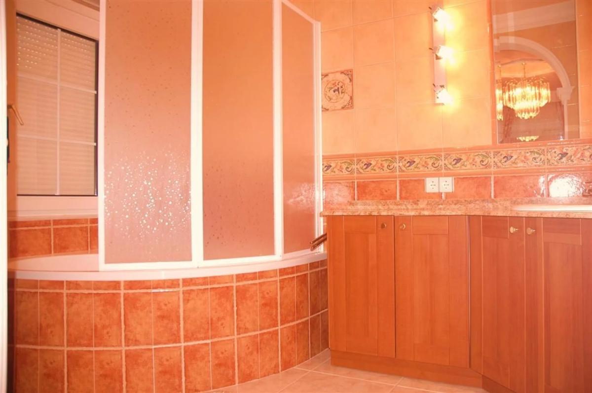 Sale of independent chalet in Manzanera-Tosal, Calpe
photo 5