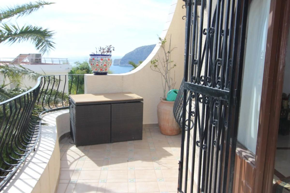 Sale of independent chalet in Manzanera-Tosal, Calpe
photo 2