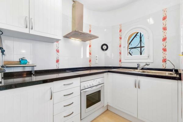 Independent chalet for sale in maryvilla, Calpe
 photo 1