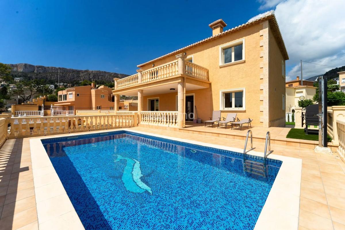 Sale of independent chalet in Canuta, Calpe
photo 1