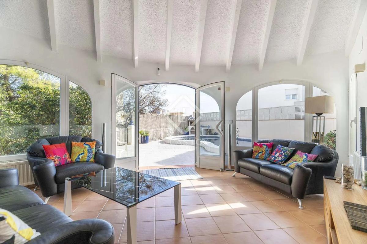 Sale of independent chalet in Urbanització el Tosal, Calpe
photo 2
