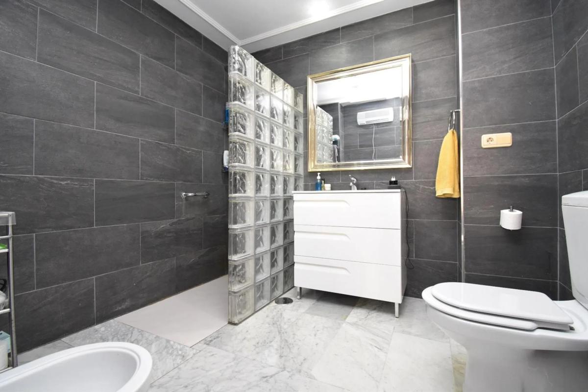 Sale of apartment in Playa Levante, Santa Pola
 photo 3