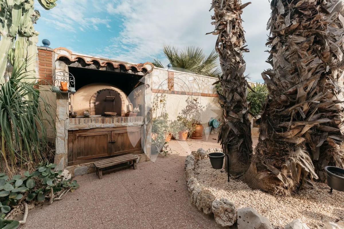 Sale of independent chalet in Zona norte, Santa Pola
photo 4