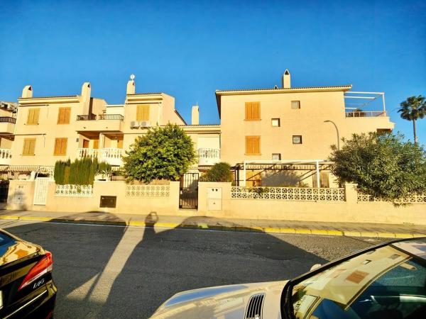 Четырехквартирный дом на продажу на  Tamarit - Playa Lissa , Санта Пола photo 1