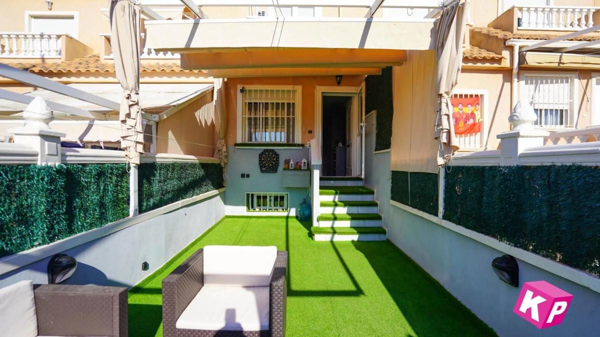 Продажа отдельного шале в Calle Logroño, Санта Пола photo 1