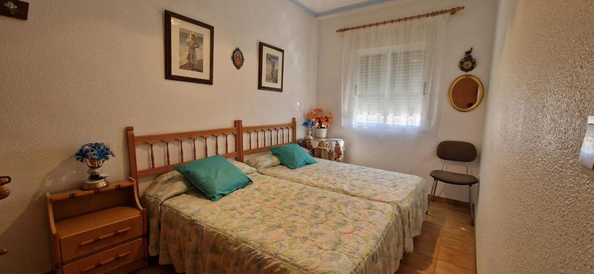 Venta de chalet adosado en Calle Hellín , Santa Pola photo 1