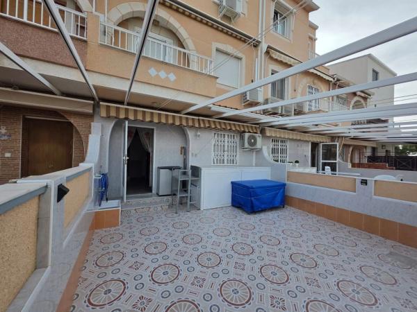 Четырехквартирный дом на продажу на  Tamarit - Playa Lissa , Санта Пола photo 2