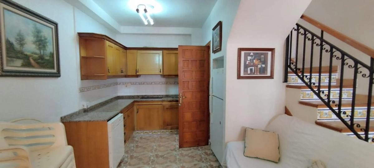Продажа отдельного шале в  Avenida del Tamarit, Санта Пола photo 3