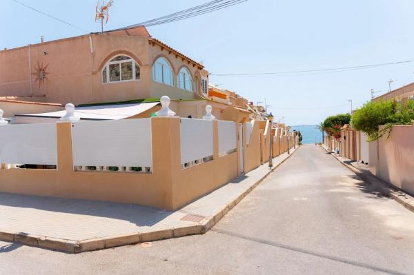 Частный шале на продаже в Calas de Santa Pola este, Санта Пола thumbnail 1