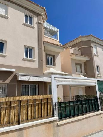 Четырехквартирный дом на продажу на  Avenida de Portugal , Санта Пола photo 3