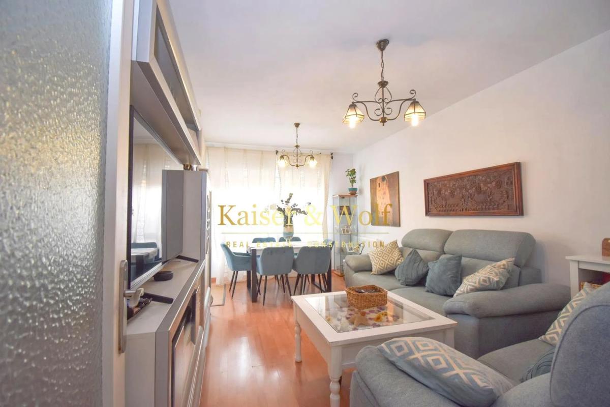Продажа отдельного шале в Calle Logroño, Санта Пола photo 1