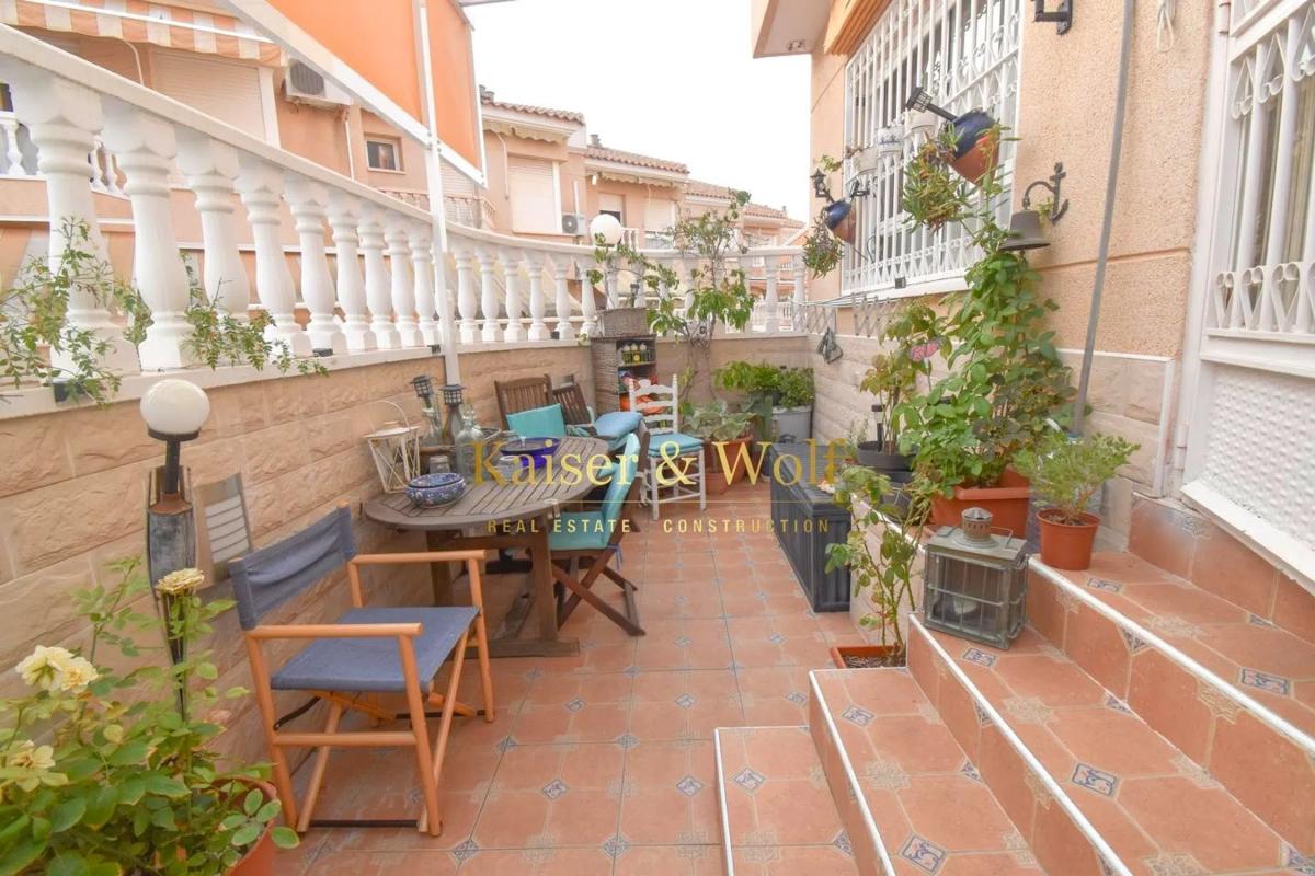 Продажа отдельного шале в Calle Logroño, Санта Пола photo 4