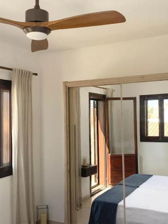 Частный шале на продаже в  Tamarit - Playa Lissa, Санта Пола photo 2