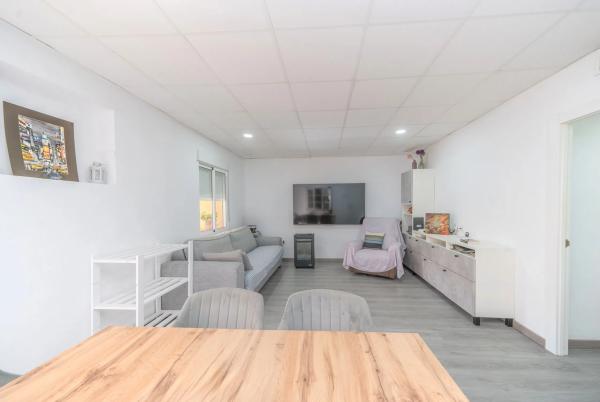 Apartment for sale in  Calle Antonio Machado, Guardamar del Segura photo 2