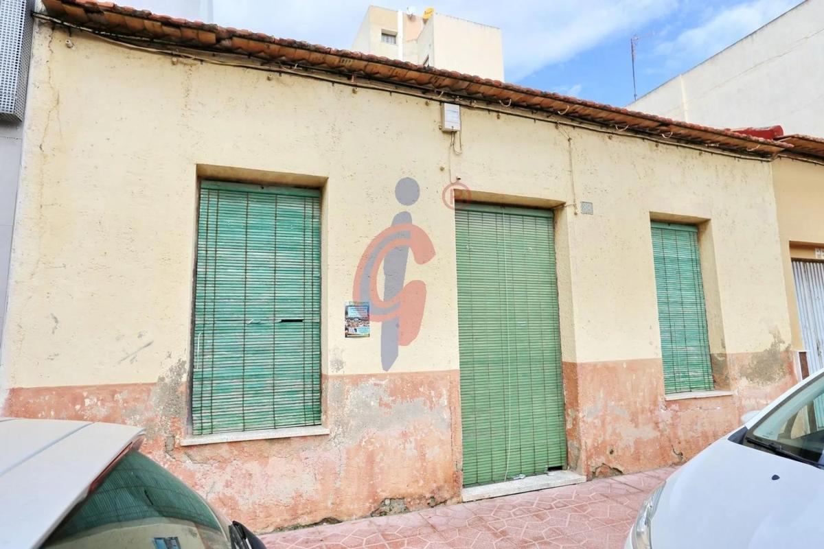 Venta de chalet independiente en Avenida del País Valencià, 88, Guardamar del Segura
 photo 3