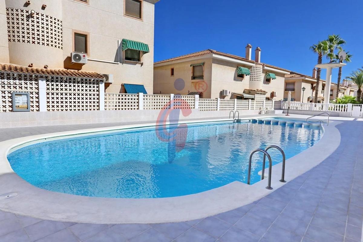 Venta de duplex en Calle Dolores Viudes Blasco, 131, Guardamar del Segura photo 2
