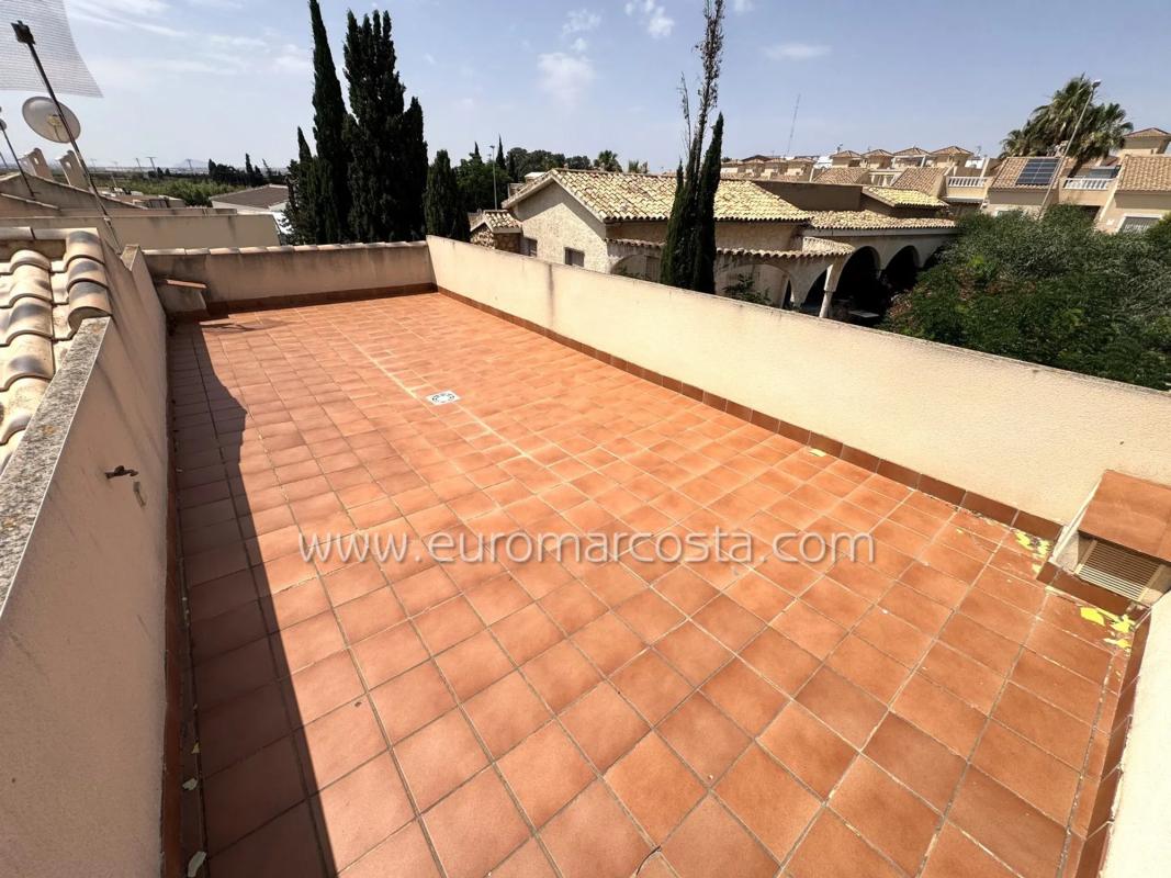 Venta de chalet adosado en  Calle el Moll , Guardamar del Segura photo 4