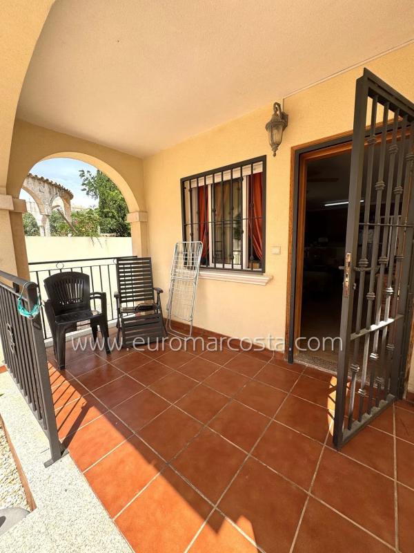 Venta de chalet adosado en  Calle el Moll , Guardamar del Segura photo 5