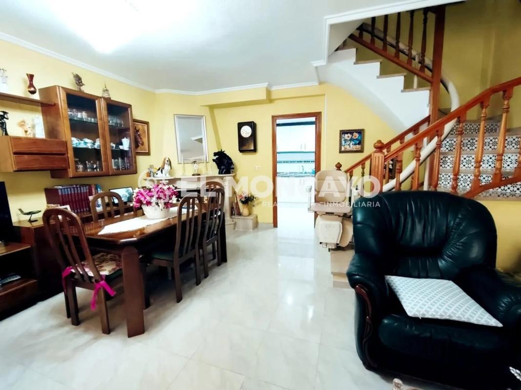 Sale of townhouse in Calle les Vinyes , Guardamar del Segura photo 3