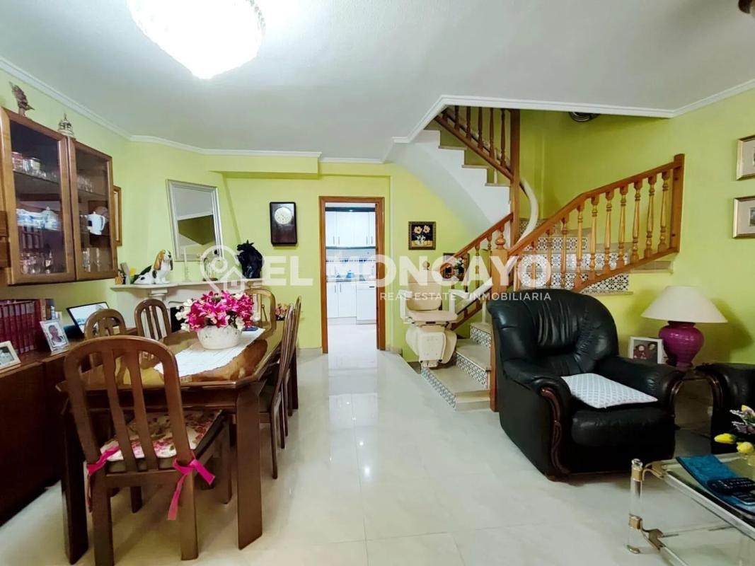Sale of townhouse in Calle les Vinyes , Guardamar del Segura photo 5