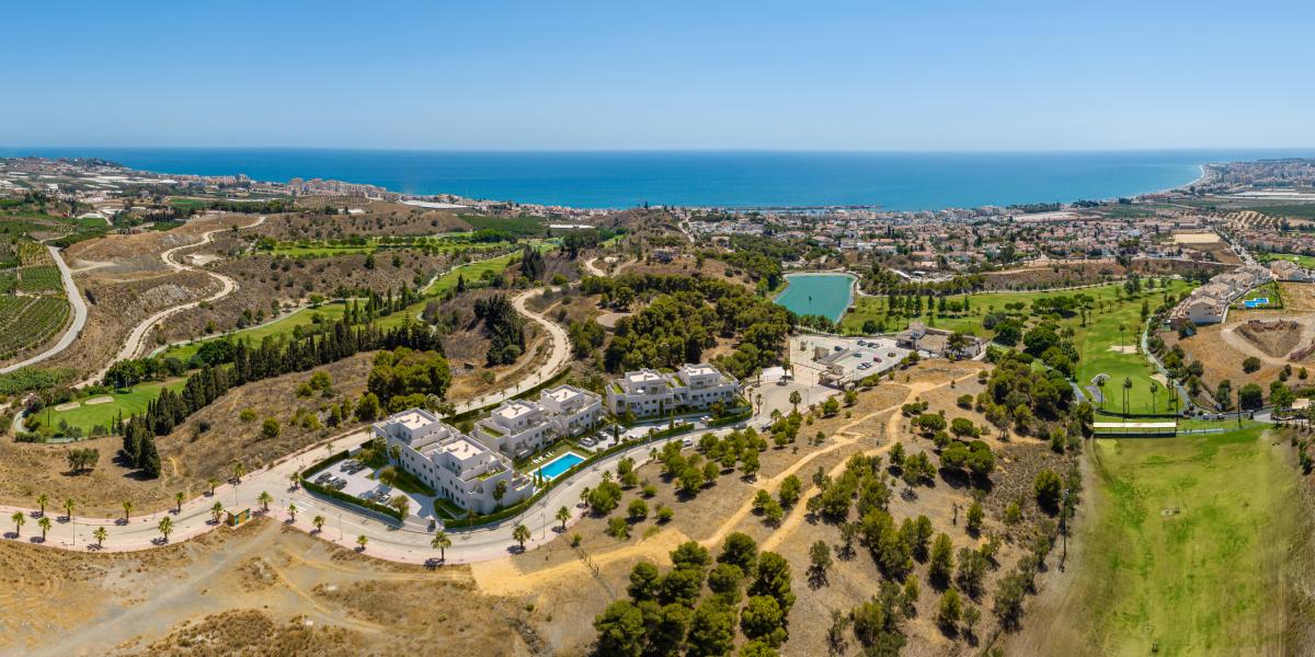 Obra nueva Baviera Golf F1 en Caleta de Velez (Revista) photo 3